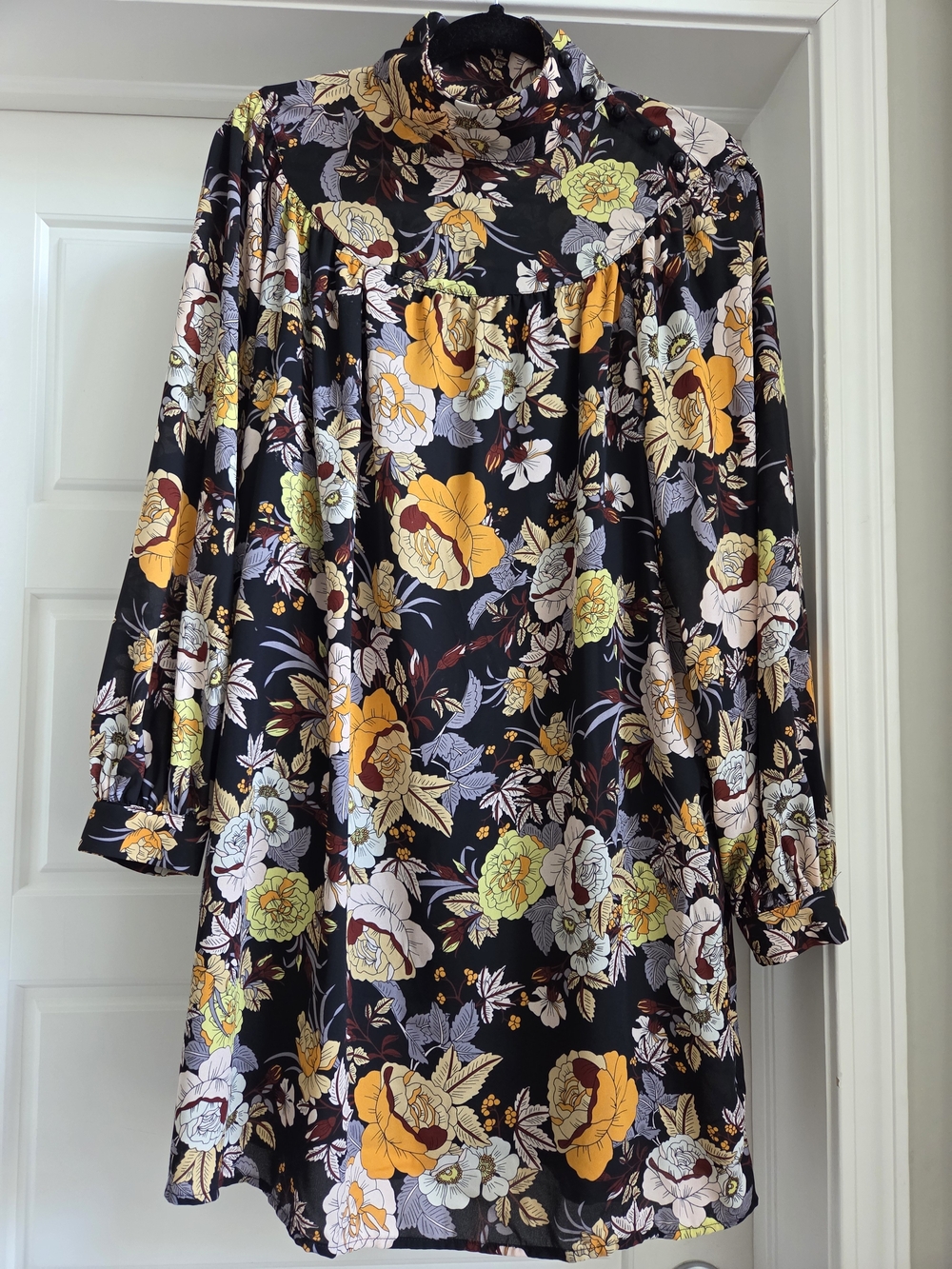 Who What Wear Black Floral Print‎ Dress with High Buttoned Collar